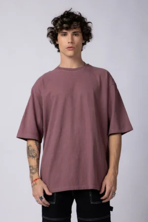 REMERA OVER CARL MALBEC