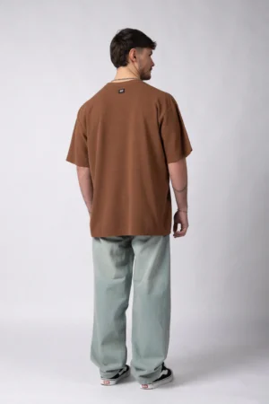 Alternative view of REMERA OVER HANA PLAY CHOCO