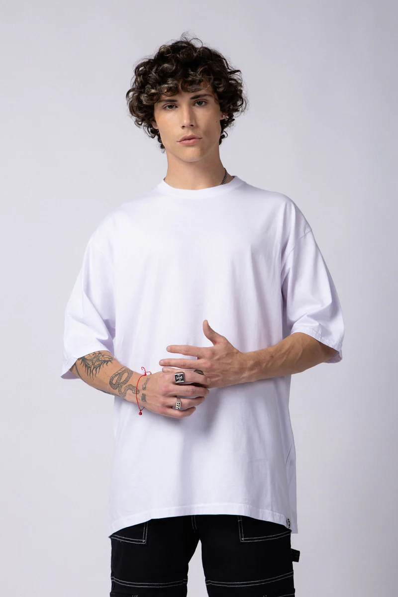 REMERA OVER THEO BLANCA