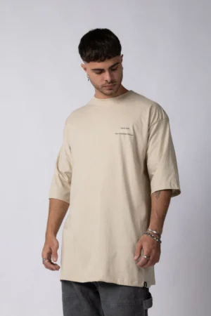 REMERA OVER TAZ FACT ARENA