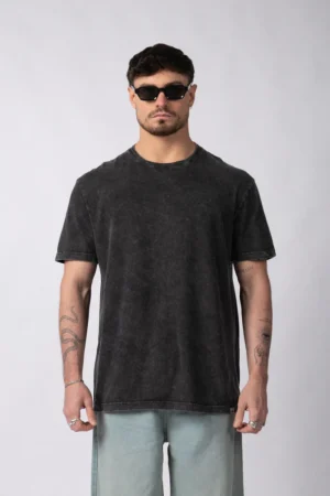 REMERA DARBY NEGRA