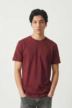 REMERA LEVITT BORDADA BORDO