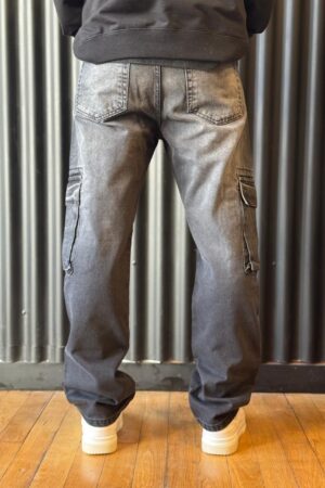 Alternative view of JEANS CARGO NEGRO GASTADO