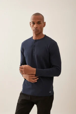 REMERA LONG HANLEY AZUL