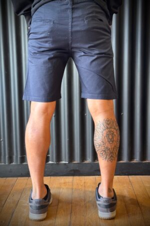 Alternative view of BERMUDA CORTE CHINO AZUL