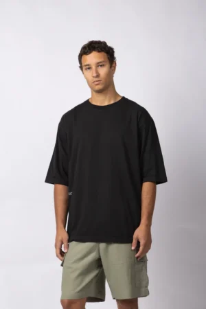 REMERA OVER TAZ XXX NEGRA