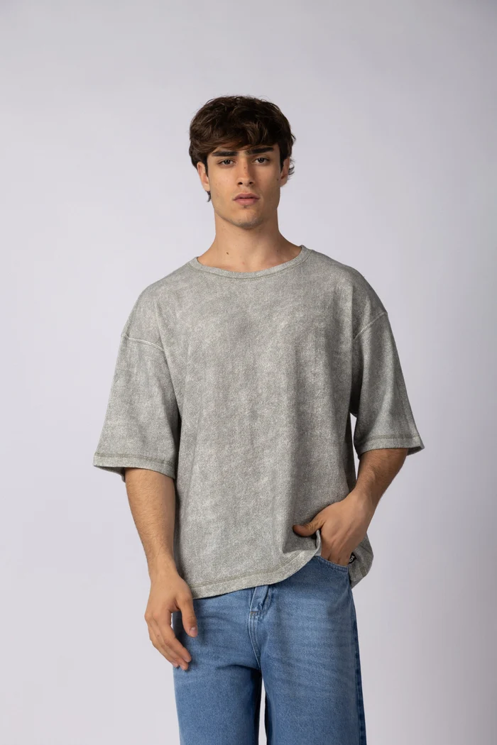 REMERA OVER IKA SPARK GRIS