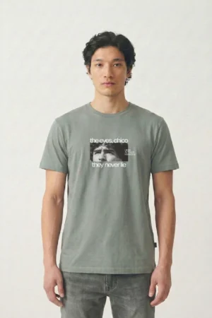 REMERA GRAPHIC TEE DIEGO EYES CEMENT